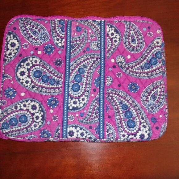 Vera Bradley Quilted Laptop bag - Picture 1 of 3